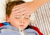 Чем можно лечить кишечную инфекцию у детей?